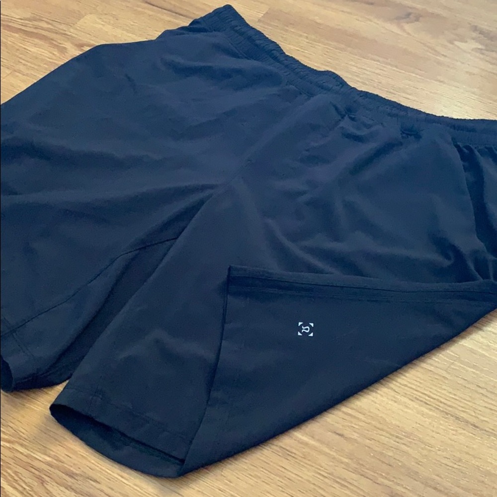 Lululemon Pace Breaker 9” Shorts (lined)